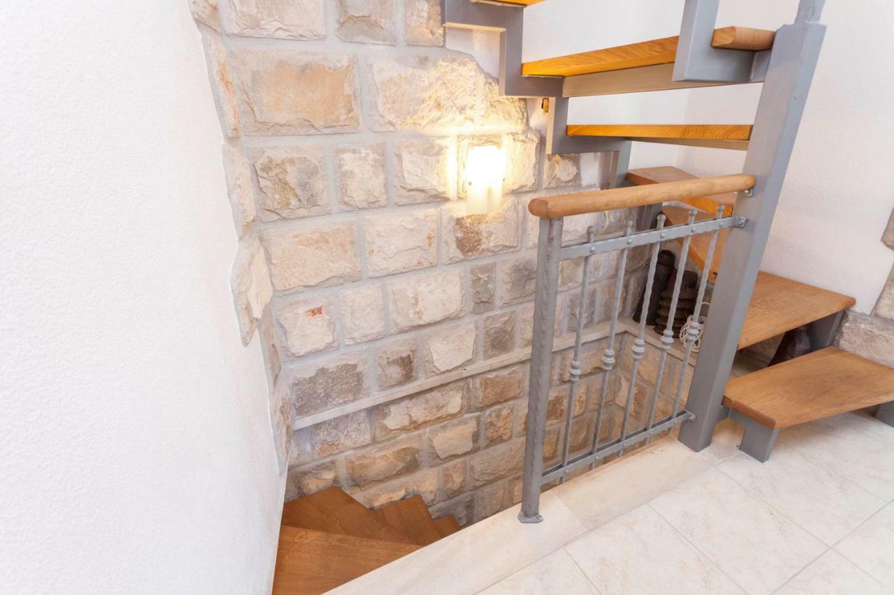 Holiday Home Lavanda Grubisic Tučepi Dış mekan fotoğraf
