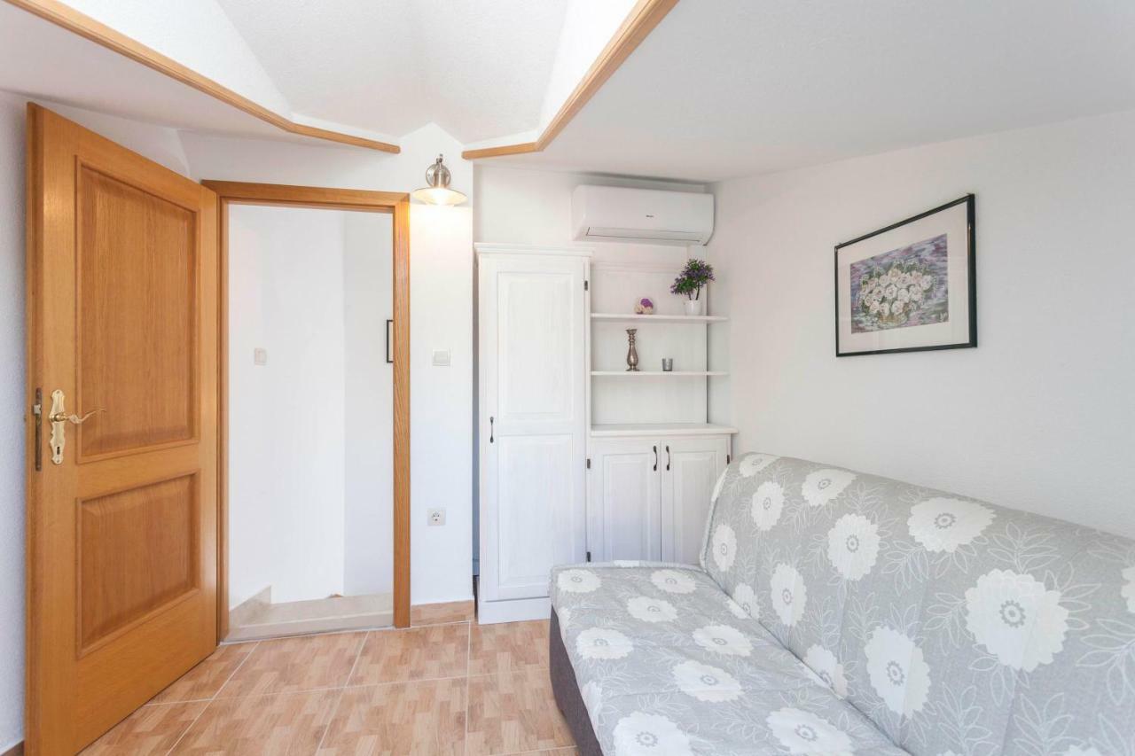 Holiday Home Lavanda Grubisic Tučepi Dış mekan fotoğraf