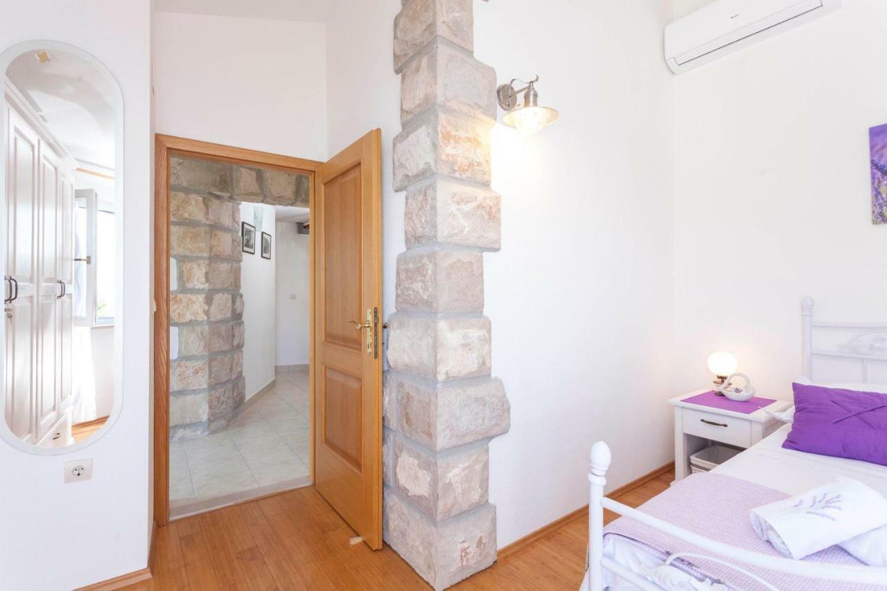 Holiday Home Lavanda Grubisic Tučepi Dış mekan fotoğraf